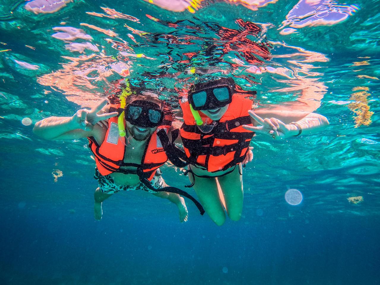 Ferry or Catamaran to Isla Mujeres: Which One Suits You
