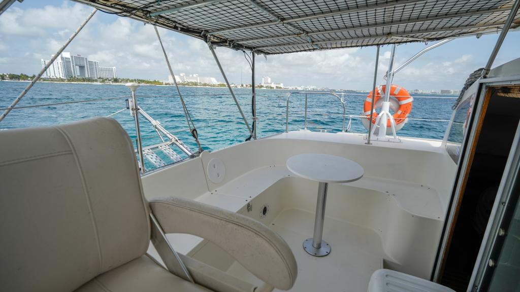 Tour Privado a Isla Mujeres en Catamarán Lady Esther 